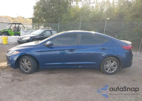 2017 Hyundai Elantra Se z USA, uszkodzony, nr VIN 5NPD84LF0HH176398